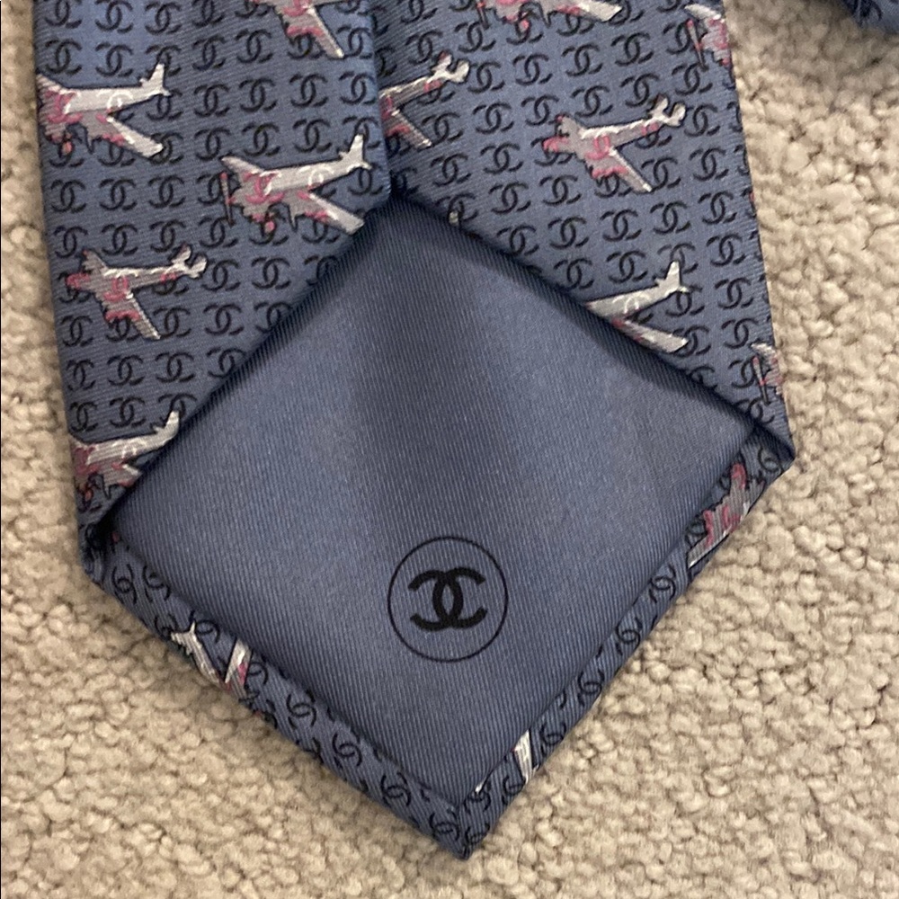 Chanel Men's Blue and Pink Patterned Tie - Picture 5 of 8